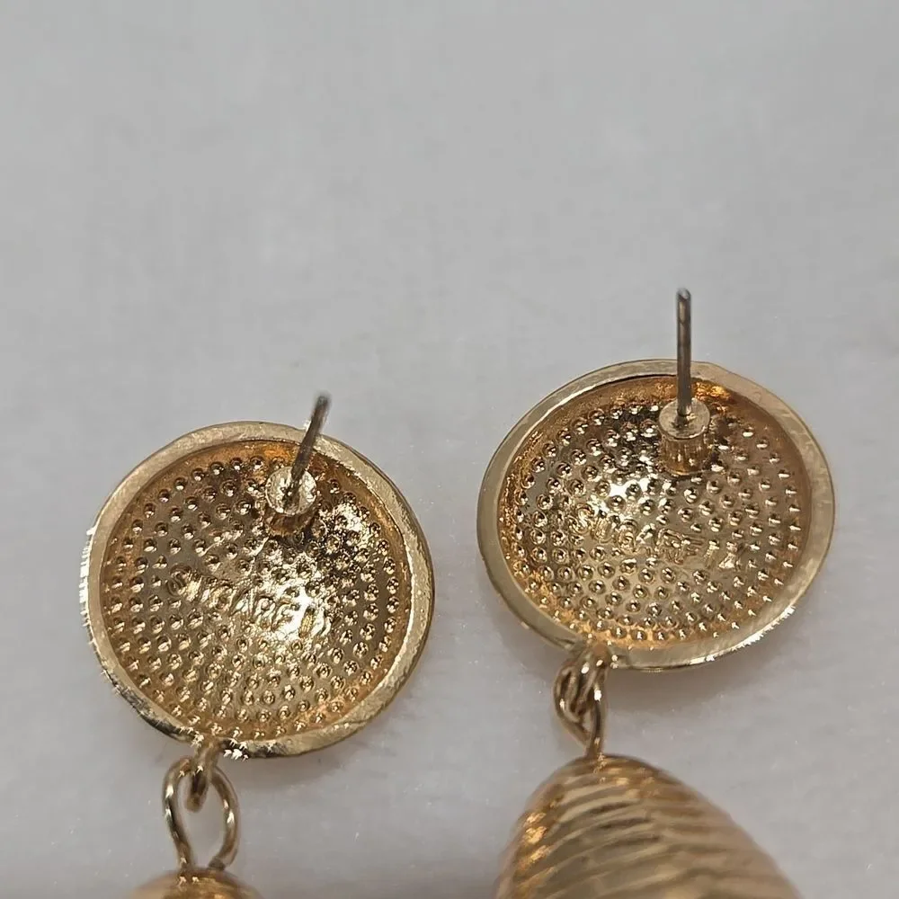 BaubleBar elegant gold